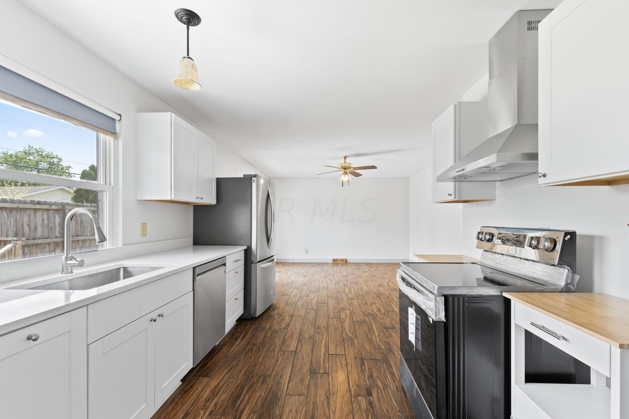 1247 Fishinger Road Columbus, OH 43221 - Photo 6 of 27 New updated kitchen