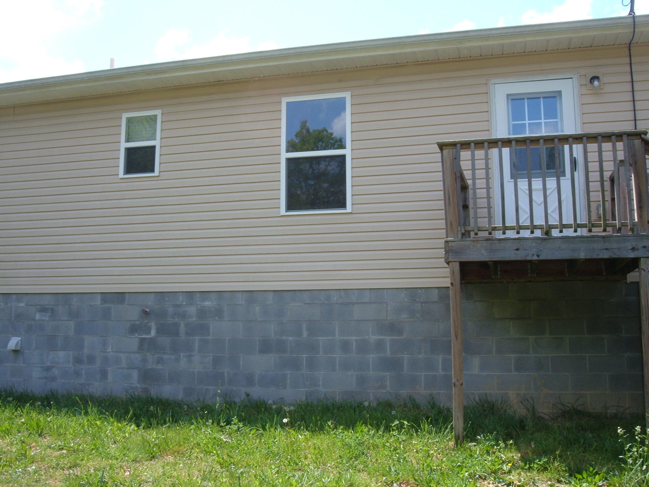 222 Mike Jones Road Robbins, TN 37852 - Photo 3 of 16 222 Mike Jones Rd (2)