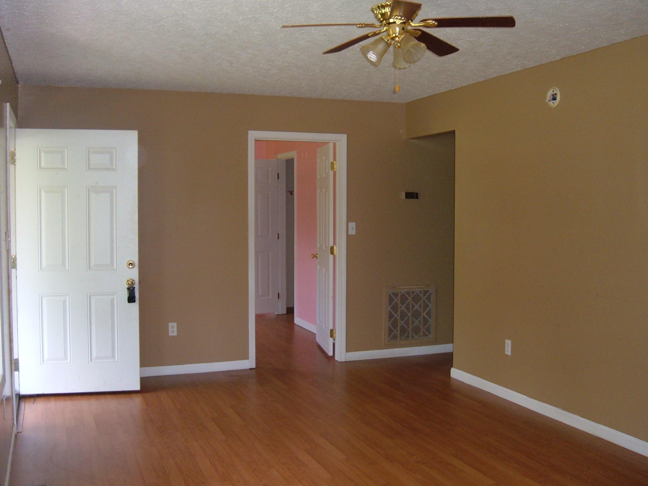 222 Mike Jones Road Robbins, TN 37852 - Photo 8 of 16 222 Mike Jones Rd (18)