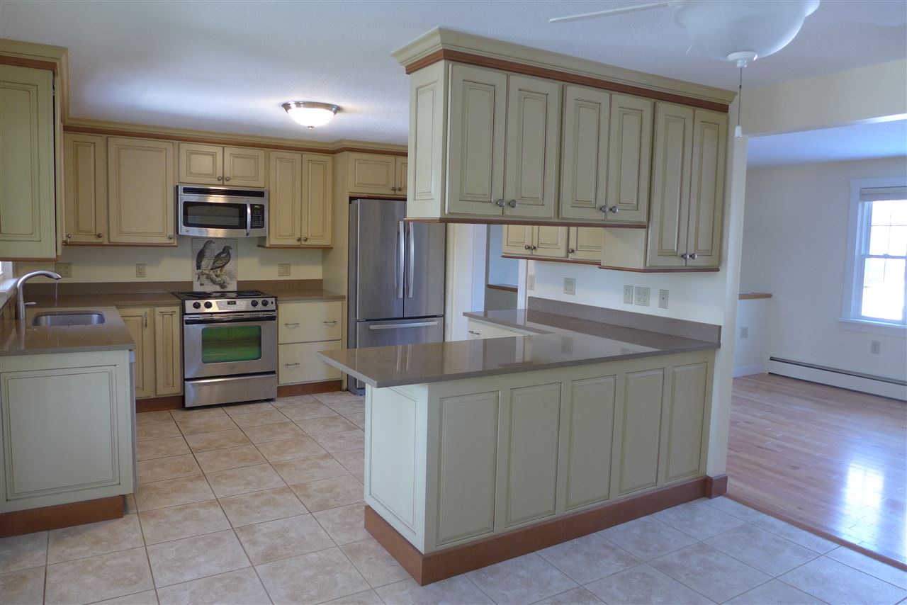 325 Hullcrest Road Shelburne, VT 05482 - Photo 2 of 19 Gallery Image 2