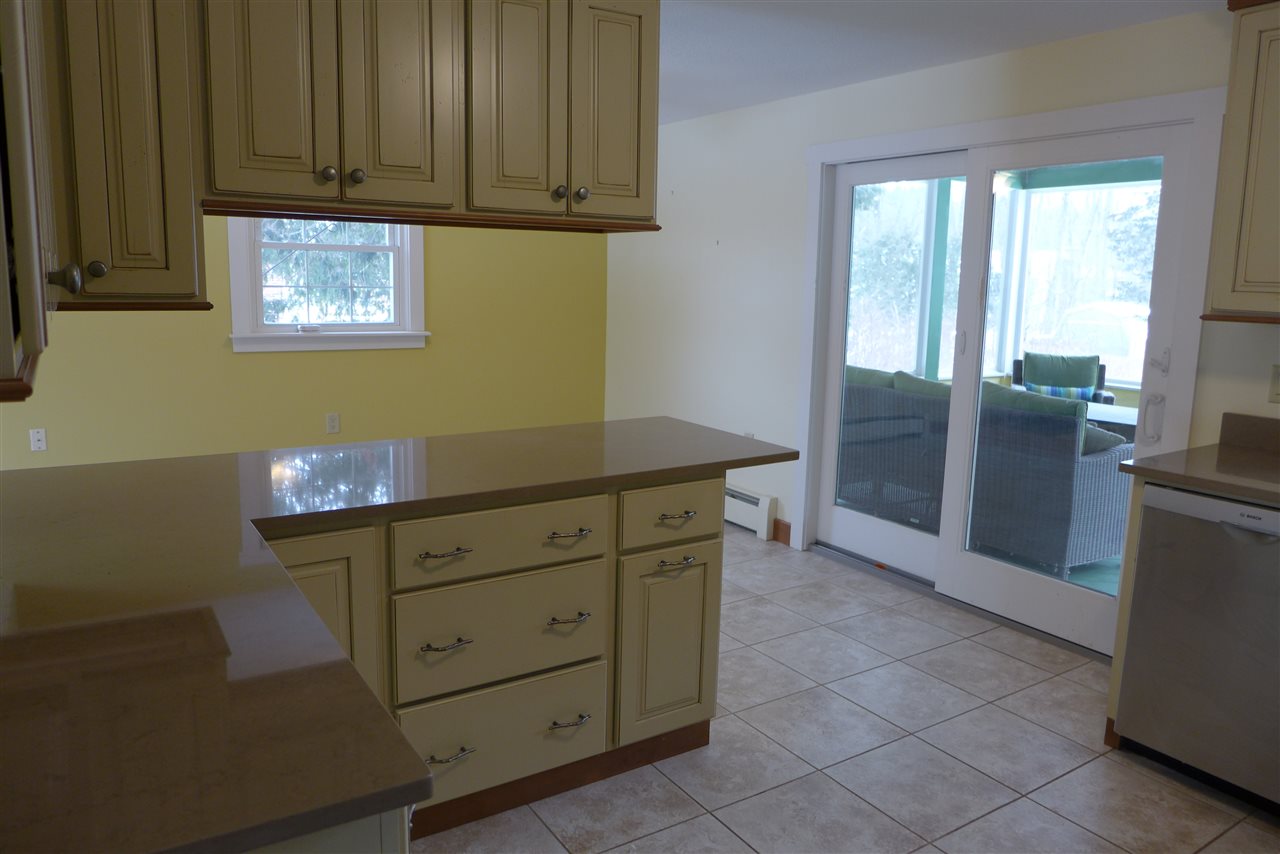325 Hullcrest Road Shelburne, VT 05482 - Photo 6 of 19 Gallery Image 6