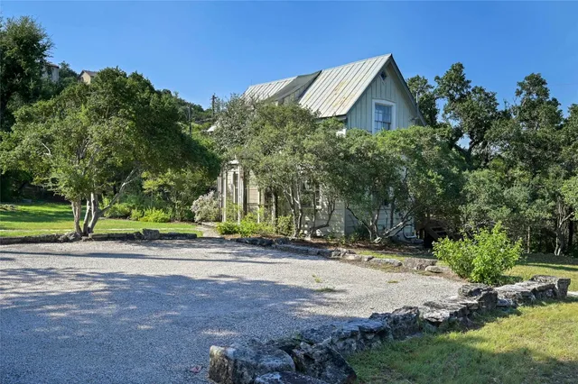 $2,148,000 | 167 Tumbleweed Trail North, Austin, TX 78733