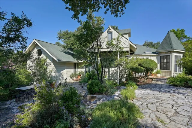 $2,148,000 | 167 Tumbleweed Trail North, Austin, TX 78733
