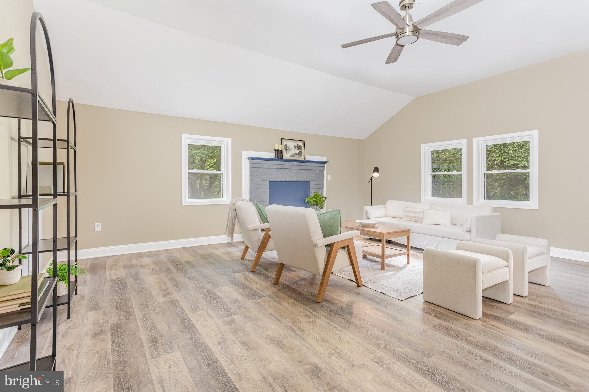 11772 Furnace Road Blue Ridge Summit, PA 17214 - Photo 10 of 28 Living Room