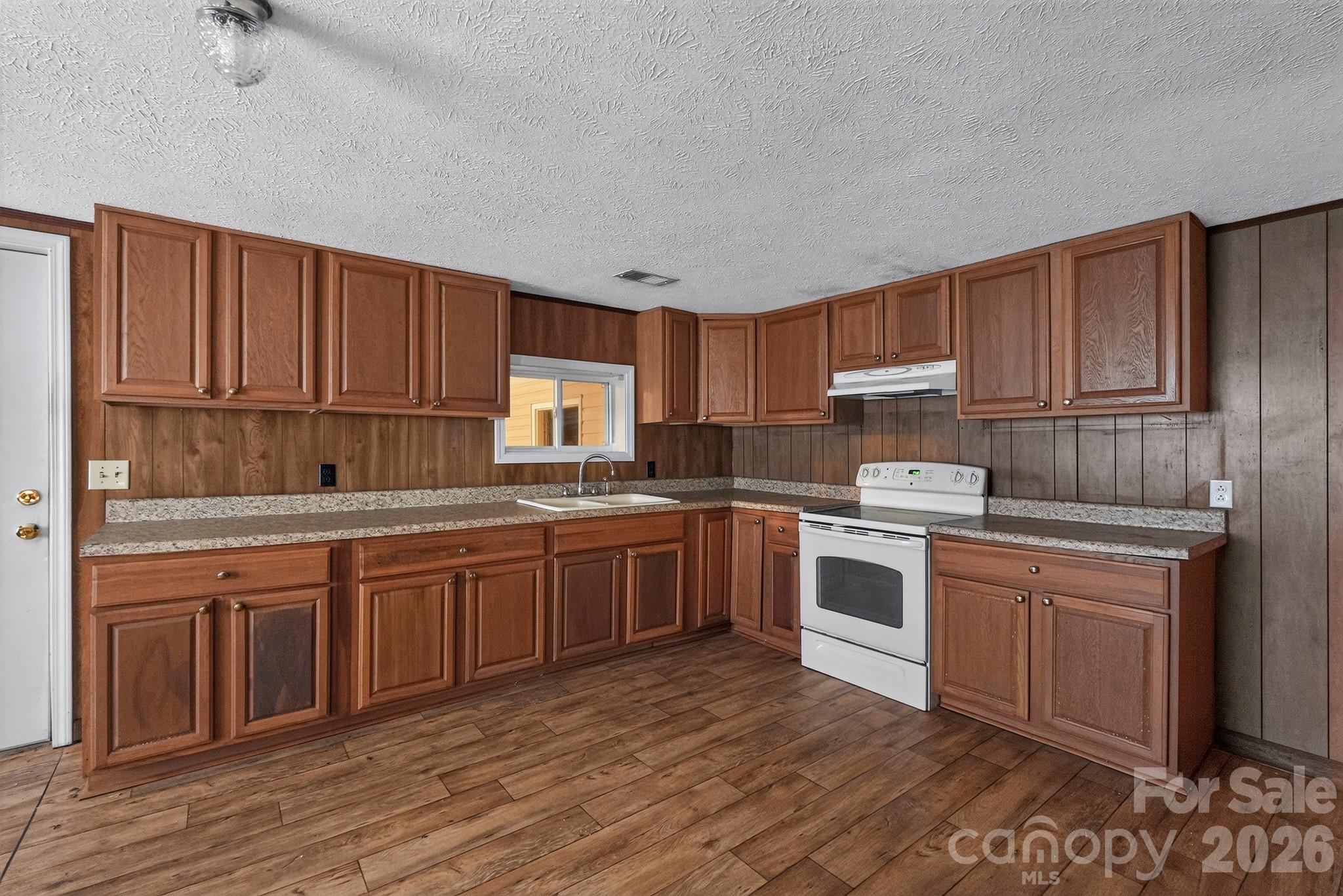 4494 Market Street Loris, SC 29569 - Photo 11 of 34