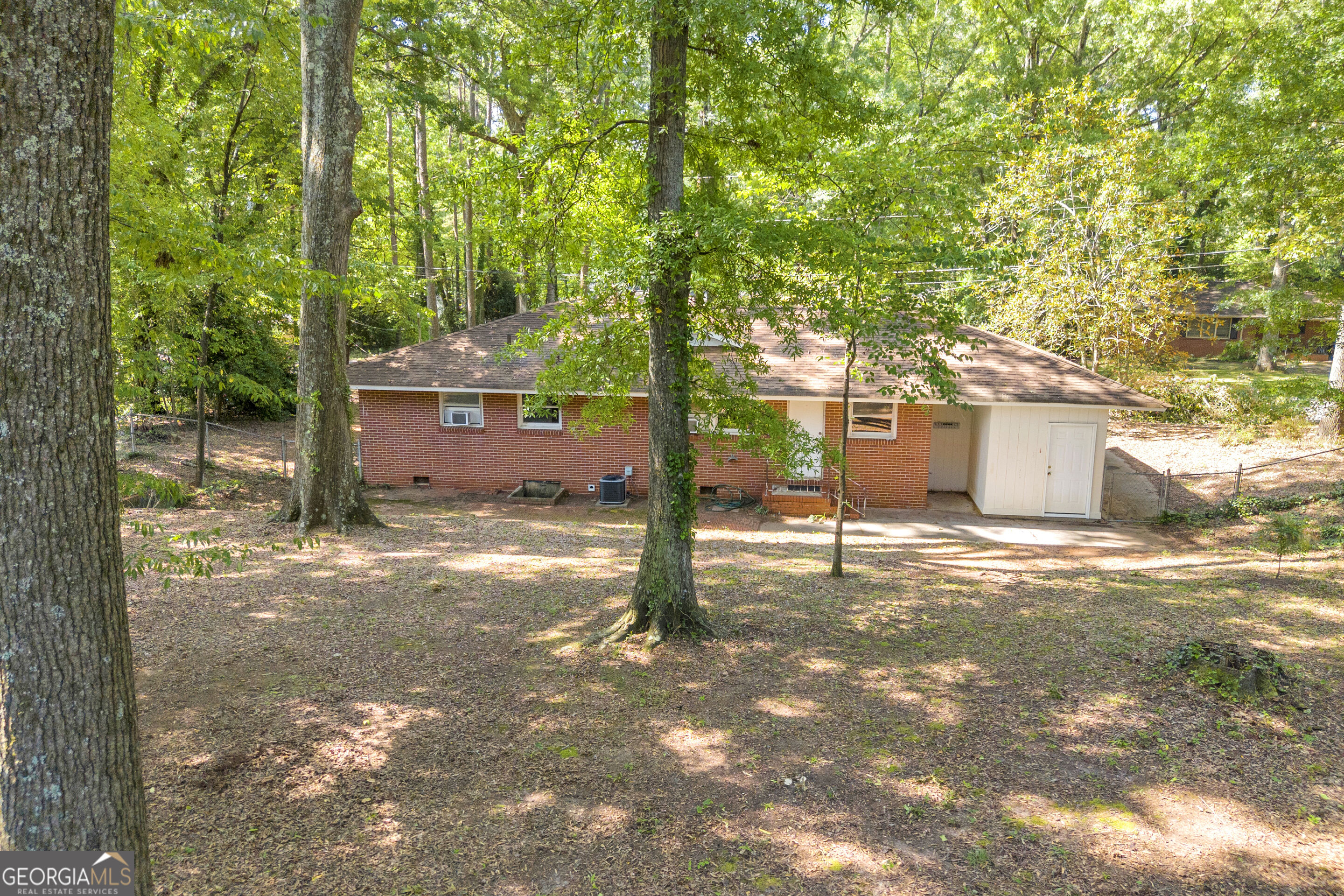 402 Woodland Road Monroe, GA 30655 - Photo 6 of 45 Gallery Image 6