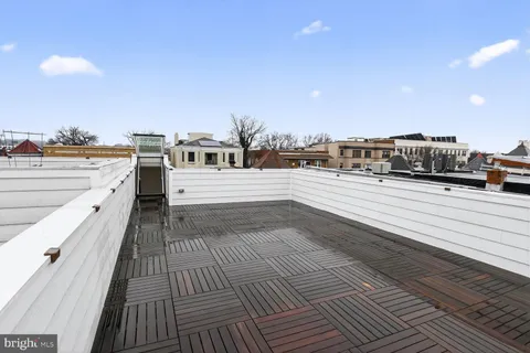a car parked in front of a building