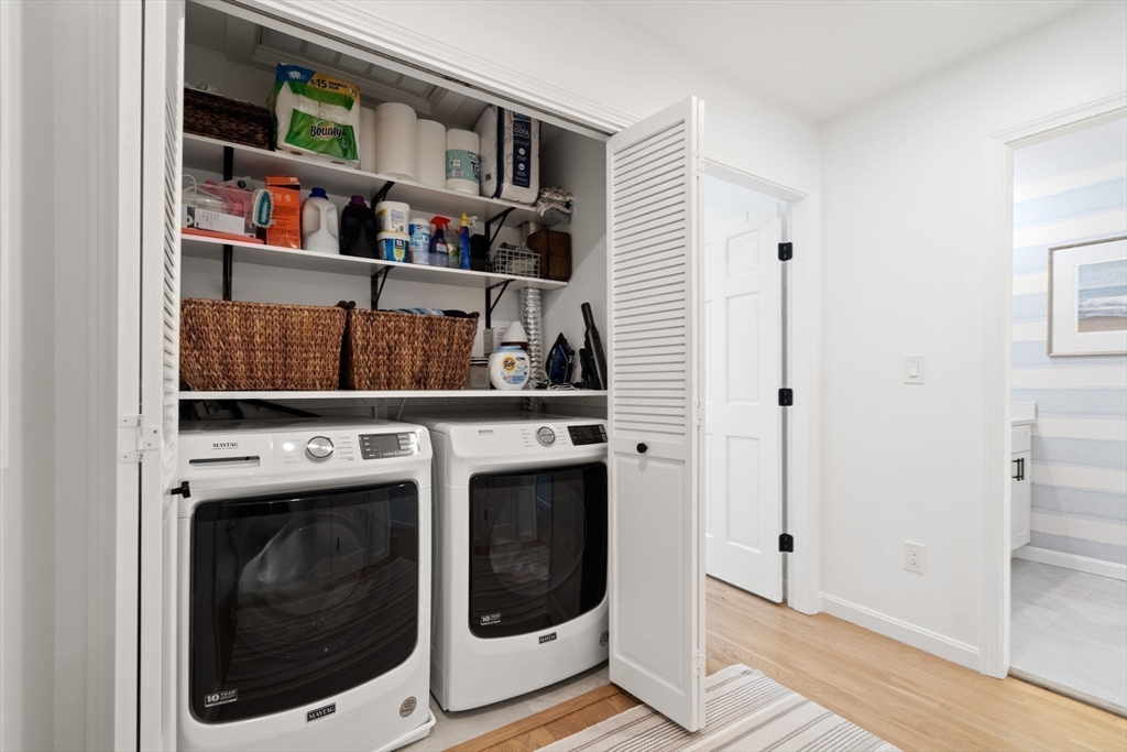 27 R West Street, Unit 13 Beverly, MA 01915 - Photo 24 of 34 a view of washer and dryer in a room