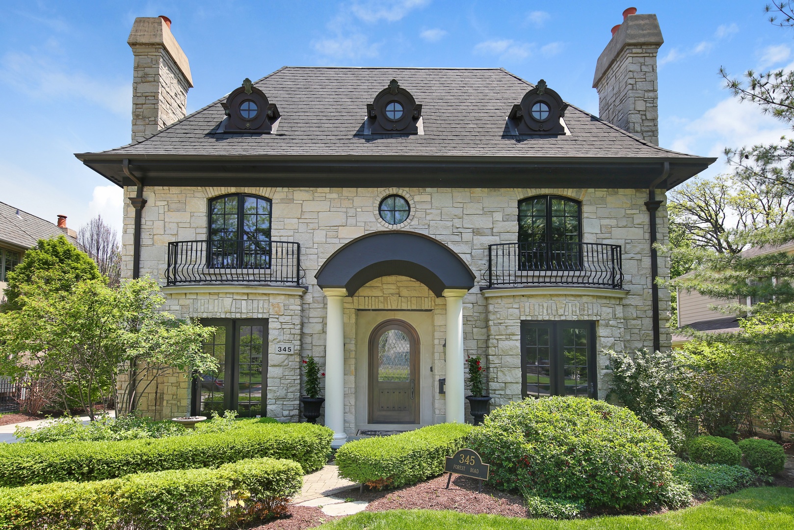 345 Forest Road Hinsdale, IL 60521 - Photo 1 of 38