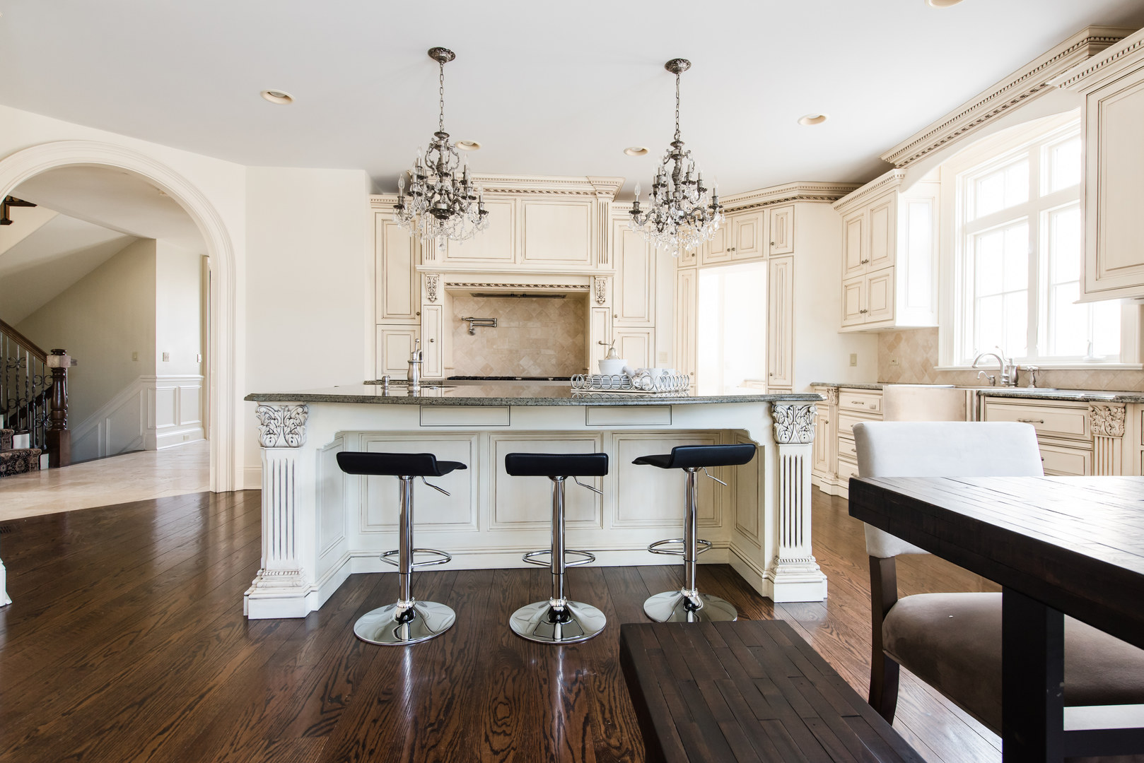 345 Forest Road Hinsdale, IL 60521 - Photo 12 of 38