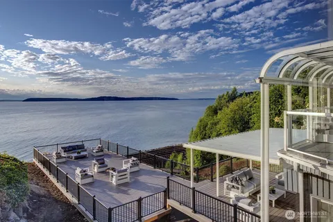 $3,942,500 | 8001 Talbot Road, Edmonds, WA 98026