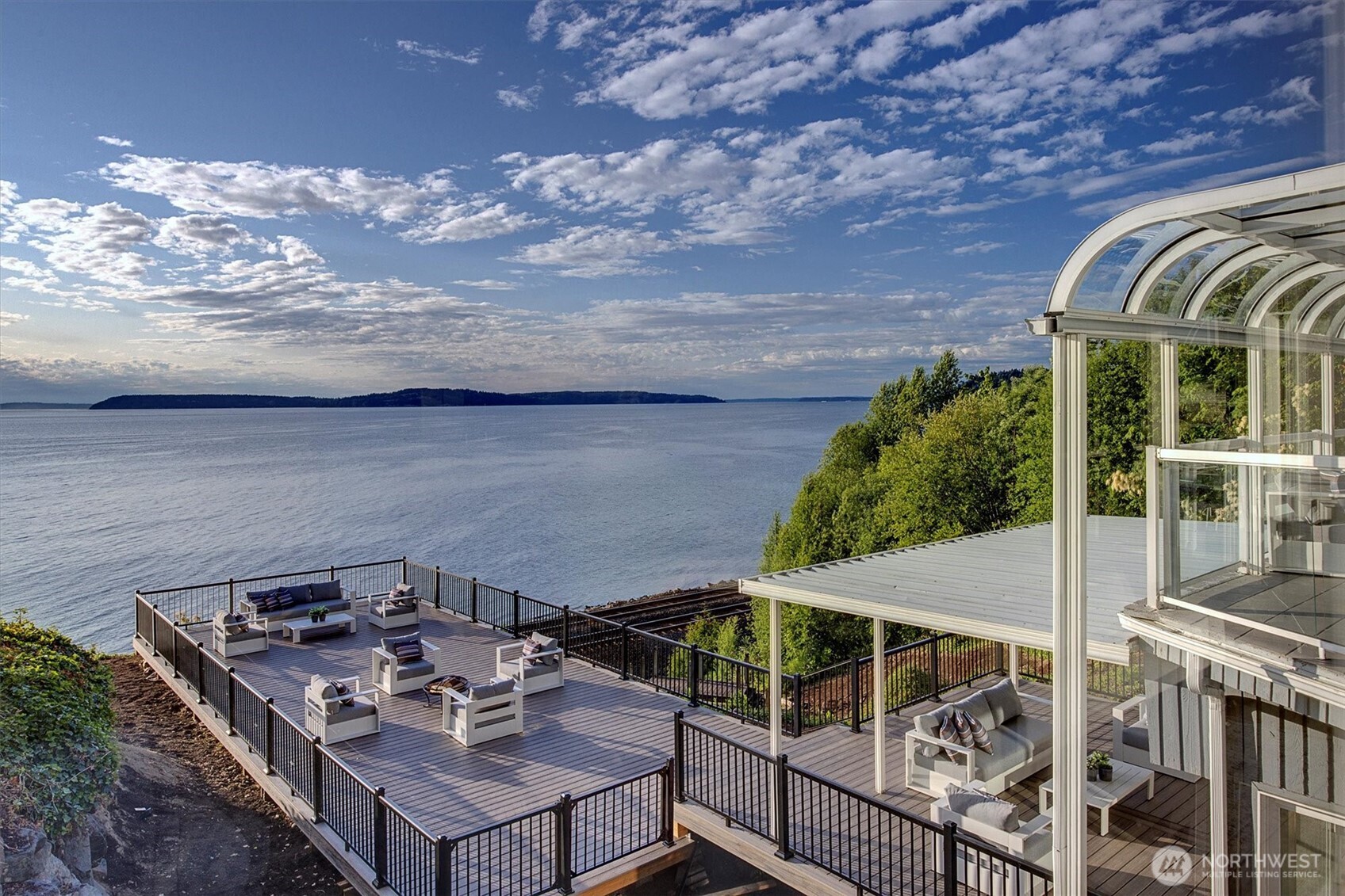 8001 Talbot Road Edmonds, WA 98026 - Photo 16 of 40