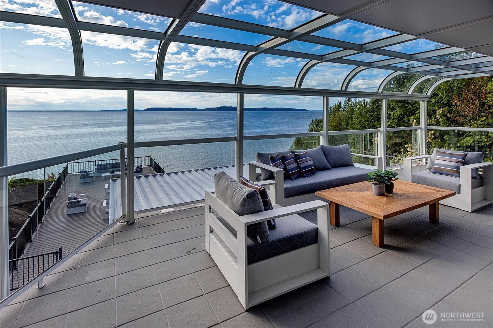 8001 Talbot Road Edmonds, WA 98026 - Photo 17 of 40