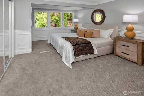 $3,942,500 | 8001 Talbot Road, Edmonds, WA 98026