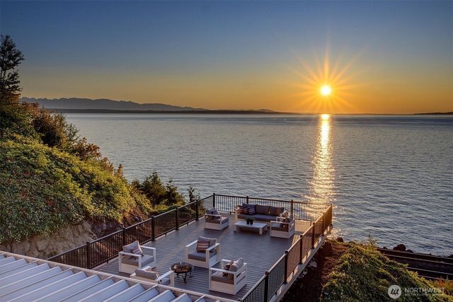$3,942,500 | 8001 Talbot Road, Edmonds, WA 98026
