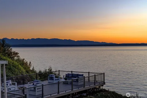$3,942,500 | 8001 Talbot Road, Edmonds, WA 98026