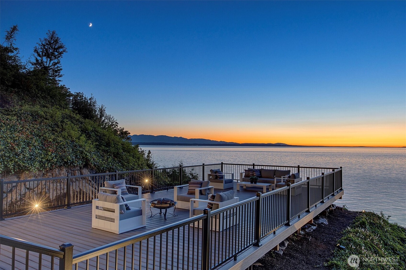 8001 Talbot Road Edmonds, WA 98026 - Photo 29 of 40