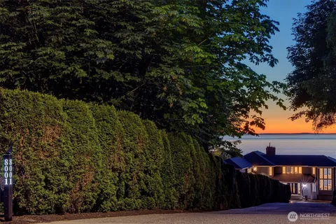 $3,942,500 | 8001 Talbot Road, Edmonds, WA 98026