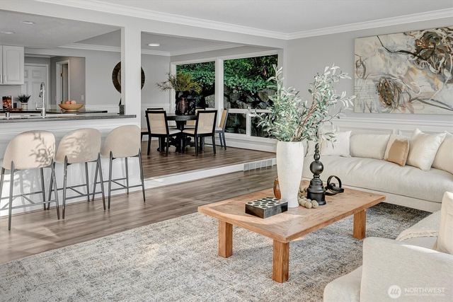 $3,942,500 | 8001 Talbot Road, Edmonds, WA 98026