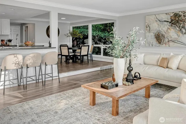 $3,942,500 | 8001 Talbot Road, Edmonds, WA 98026