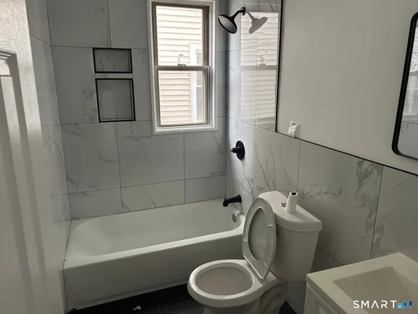 $2,200 | 88 Waldorf Avenue, Bridgeport, CT 06605