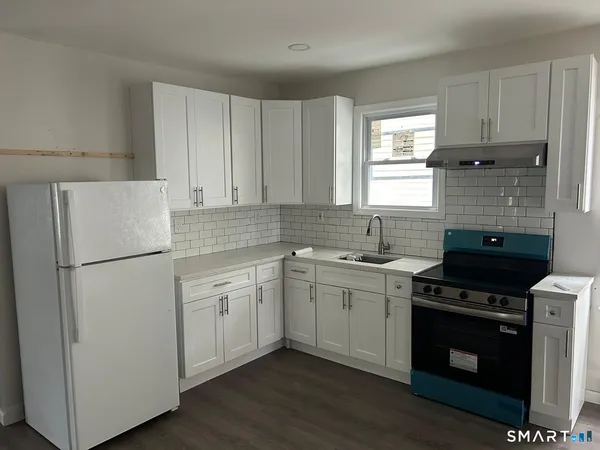 $2,200 | 88 Waldorf Avenue, Bridgeport, CT 06605