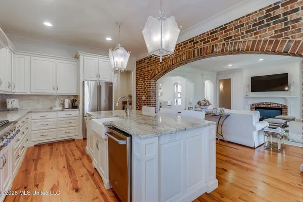 $769,000 | 391 Fly-Away Court, Biloxi, MS 39531