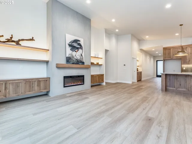 $749,900 | 11006 Northeast 54th Avenue, Vancouver, WA 98686