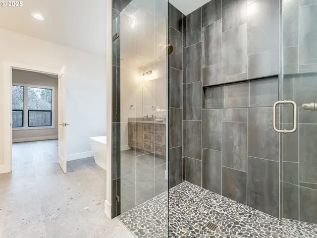 $749,900 | 11006 Northeast 54th Avenue, Vancouver, WA 98686