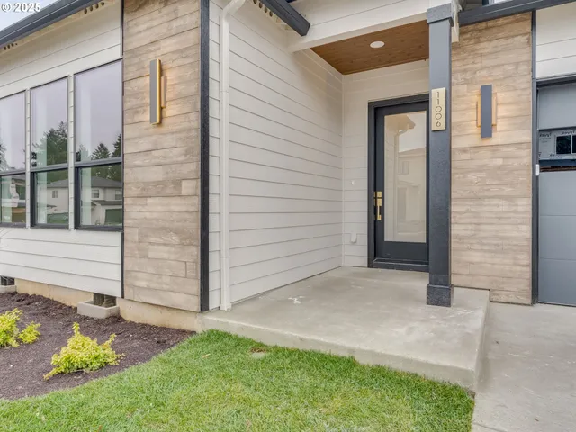 $749,900 | 11006 Northeast 54th Avenue, Vancouver, WA 98686