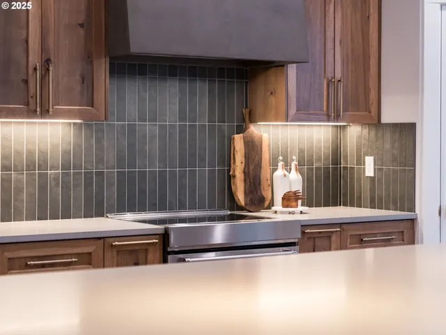 $749,900 | 11006 Northeast 54th Avenue, Vancouver, WA 98686