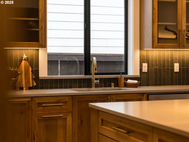 $749,900 | 11006 Northeast 54th Avenue, Vancouver, WA 98686