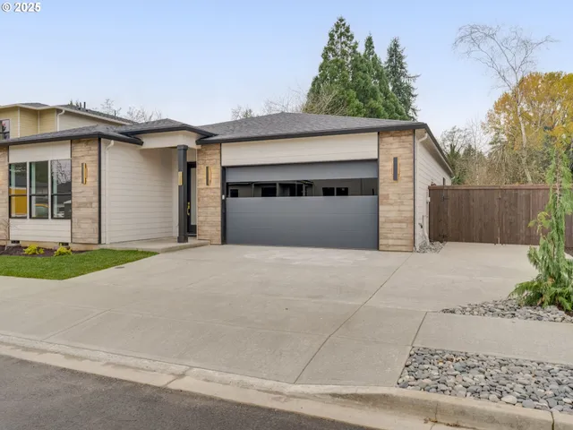 $749,900 | 11006 Northeast 54th Avenue, Vancouver, WA 98686