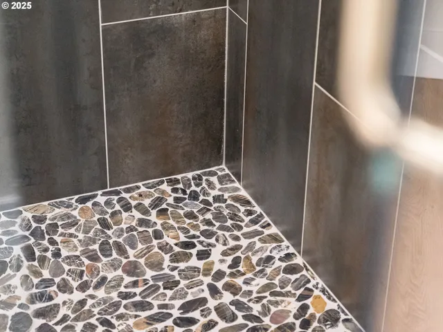 $749,900 | 11006 Northeast 54th Avenue, Vancouver, WA 98686