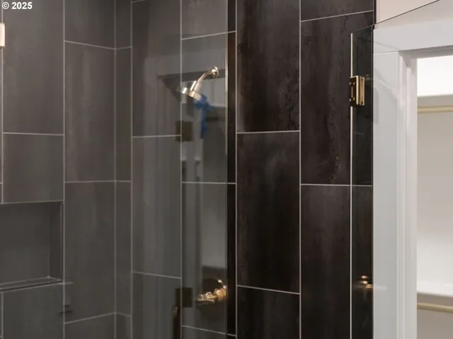 $749,900 | 11006 Northeast 54th Avenue, Vancouver, WA 98686