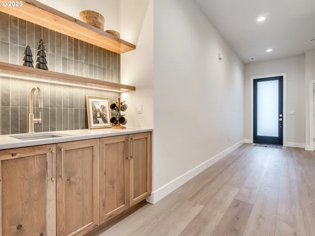 $749,900 | 11006 Northeast 54th Avenue, Vancouver, WA 98686