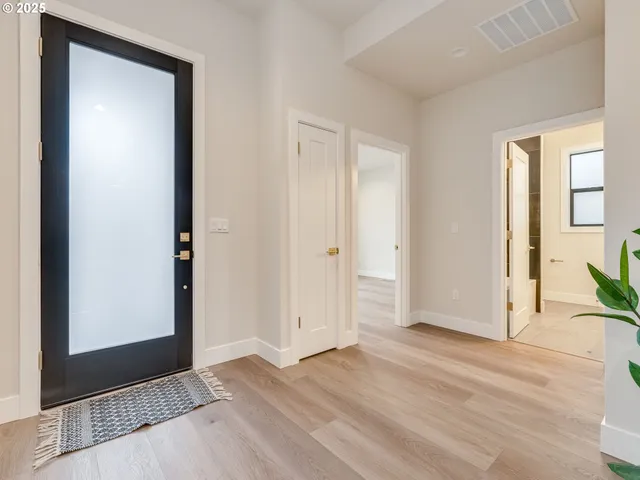 $749,900 | 11006 Northeast 54th Avenue, Vancouver, WA 98686