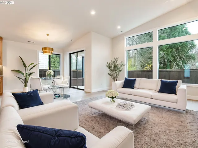 $749,900 | 11006 Northeast 54th Avenue, Vancouver, WA 98686