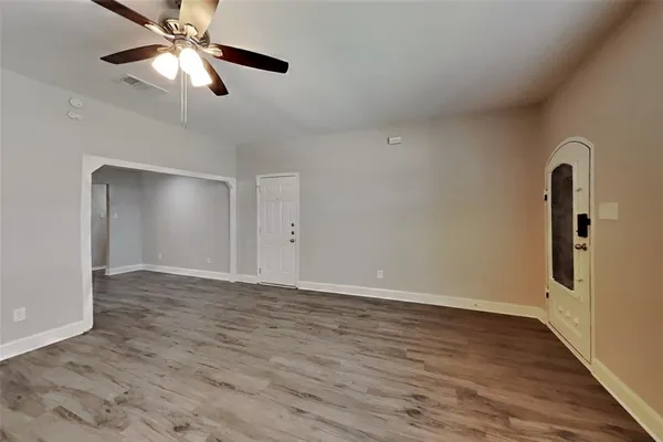 $2,000 | 521 Hollyberry Drive, Mansfield, TX 76063