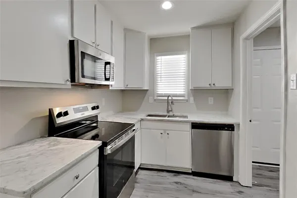 $2,000 | 521 Hollyberry Drive, Mansfield, TX 76063