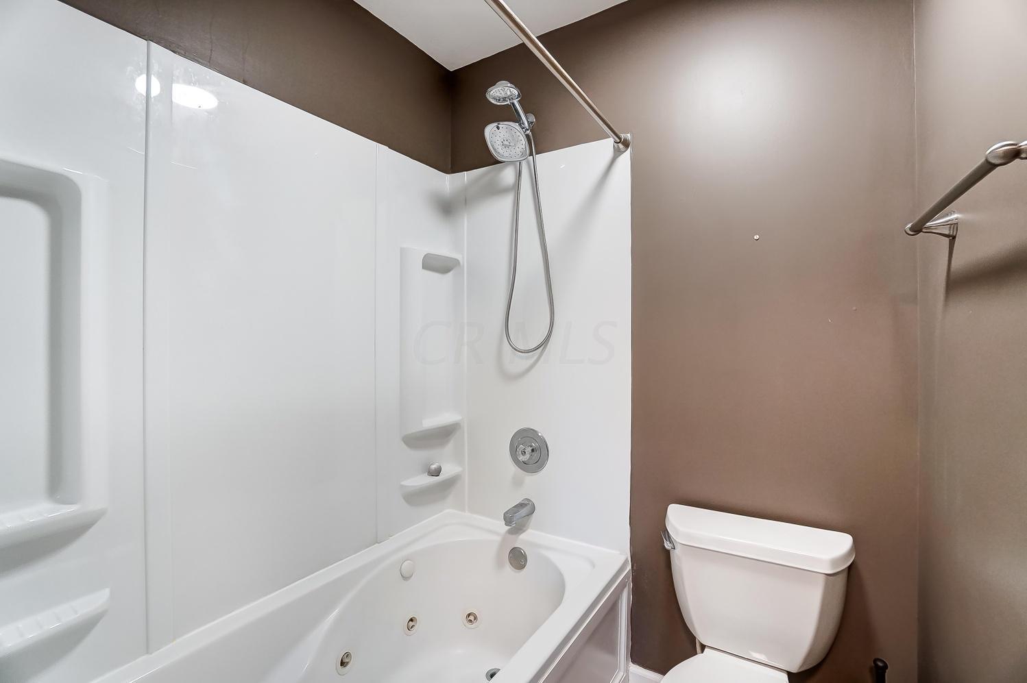 986 Hickory Road Heath, OH 43056 - Photo 14 of 32