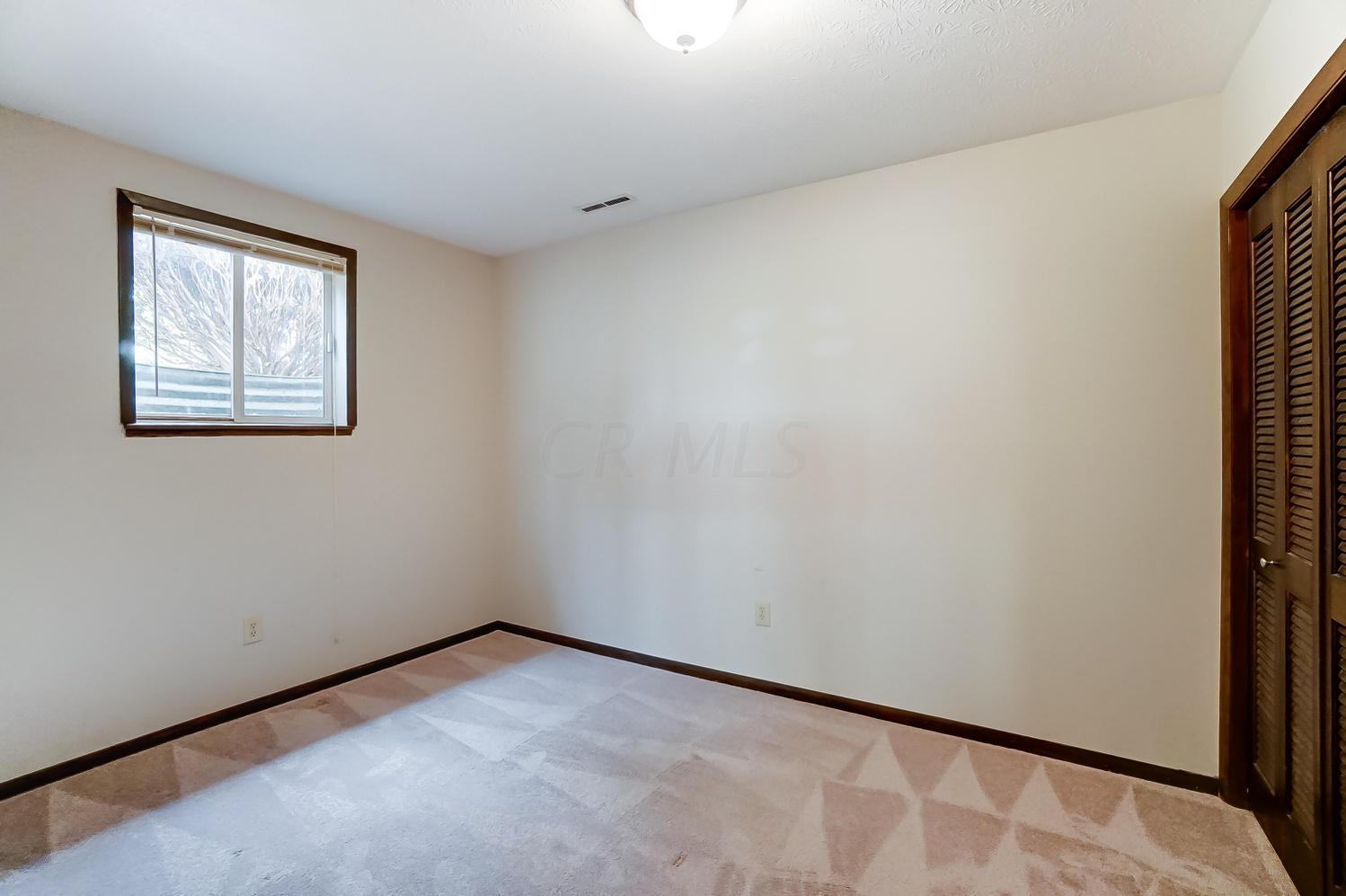 986 Hickory Road Heath, OH 43056 - Photo 19 of 32