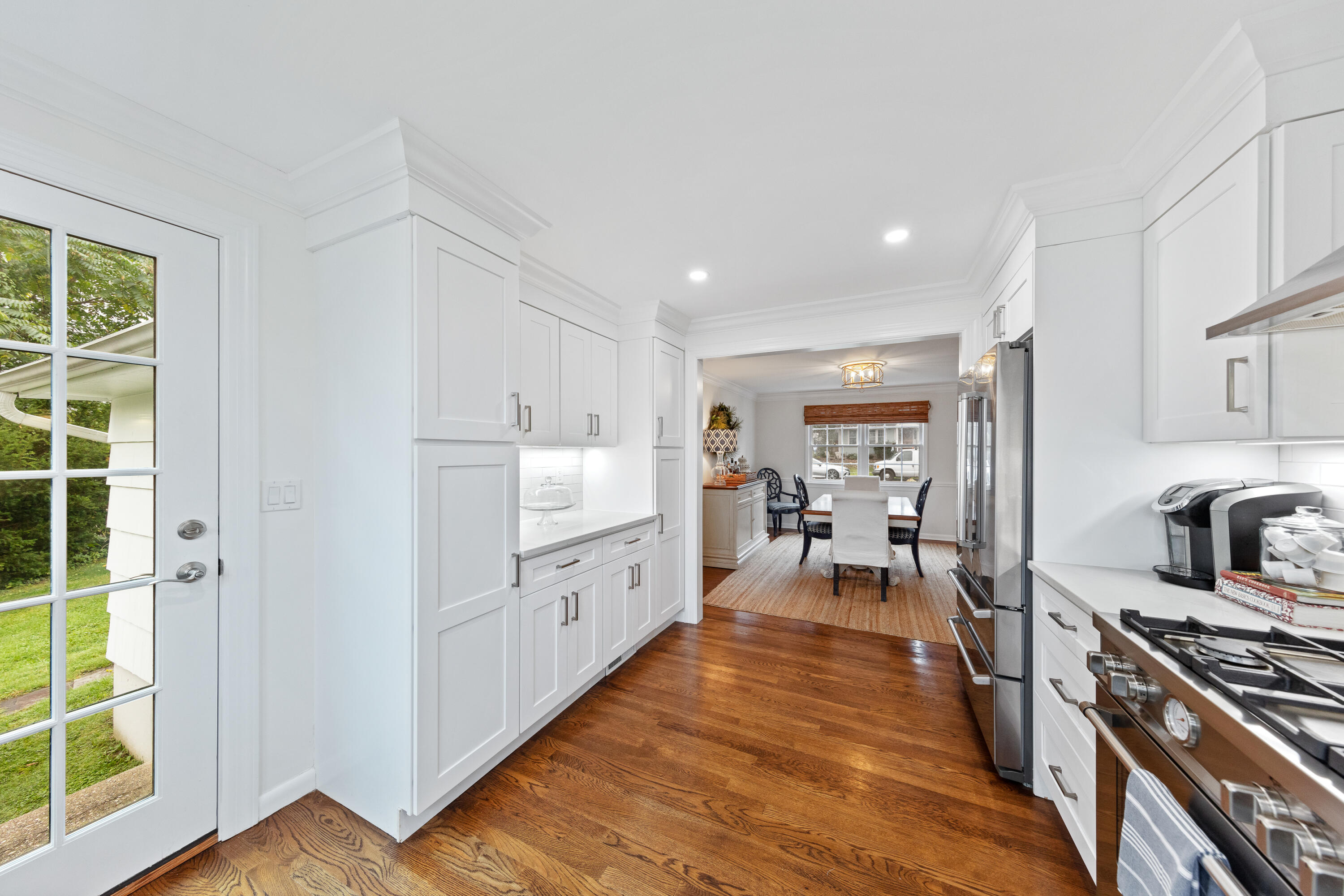 51 Field Crest Road New Canaan, CT 06840 - Photo 9 of 20 51 Field Crest Rd, New Canaan, CT 06840-