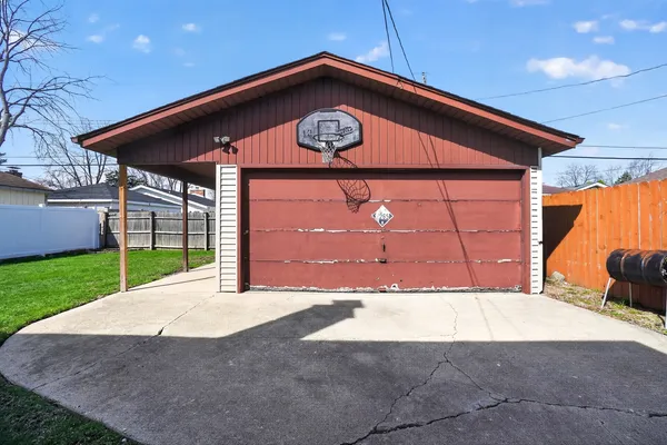 $365,000 | 540 North Michigan Avenue, Villa Park, IL 60181