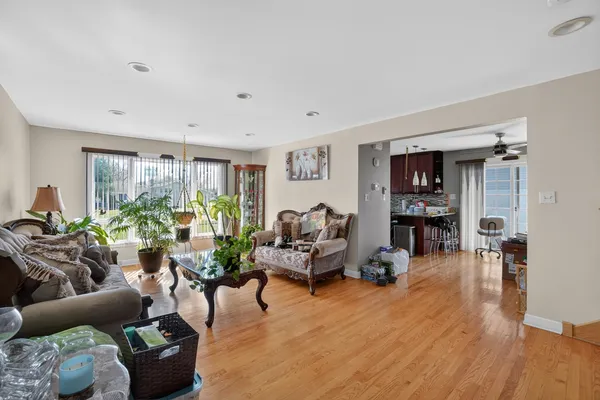 $365,000 | 540 North Michigan Avenue, Villa Park, IL 60181