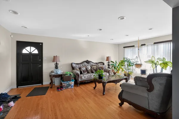 $365,000 | 540 North Michigan Avenue, Villa Park, IL 60181