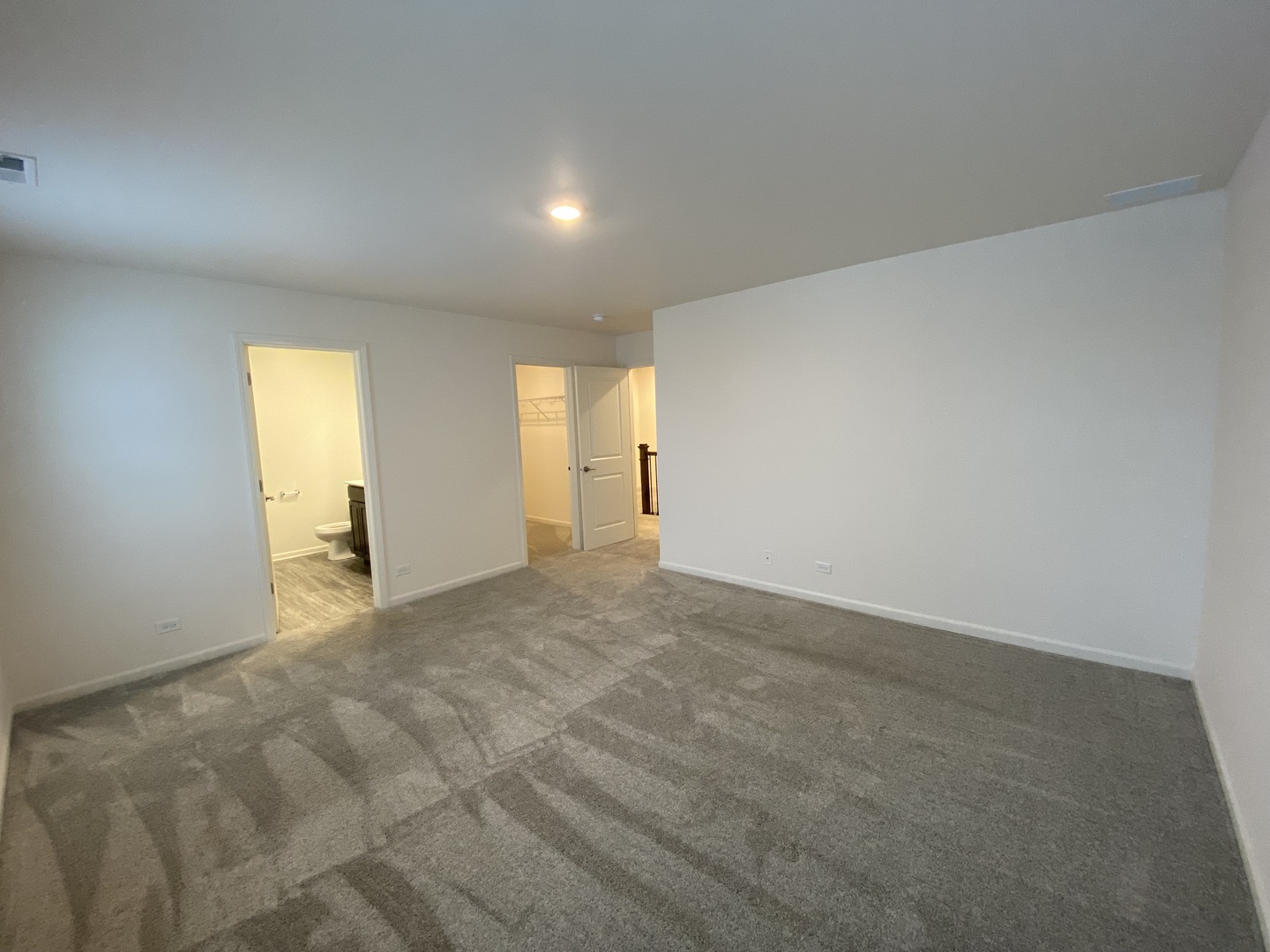 1208 Draper Road McHenry, IL 60050 - Photo 14 of 22 a view of an empty room and window