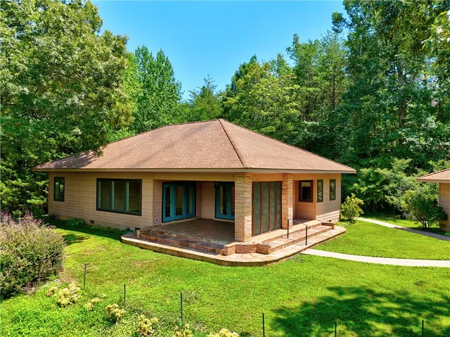 $500,000 | 113 Wandering Way, Pickens, SC 29671