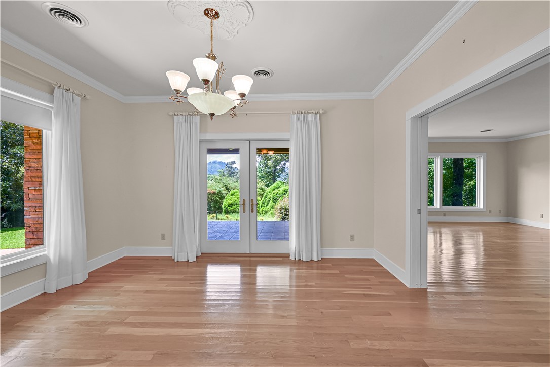 113 Wandering Way Pickens, SC 29671 - Photo 5 of 33