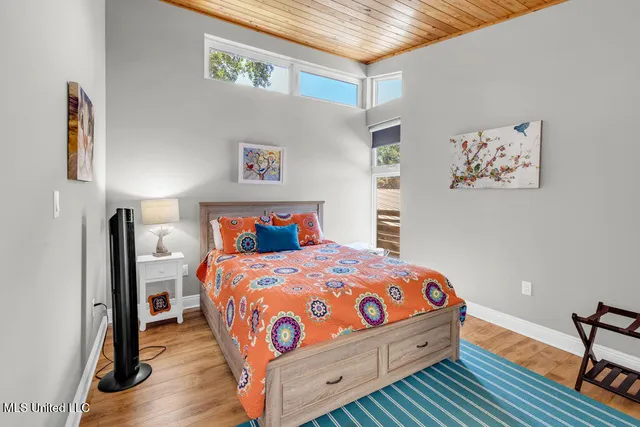 $650,000 | 5084 Firetower Road, Kiln, MS 39556